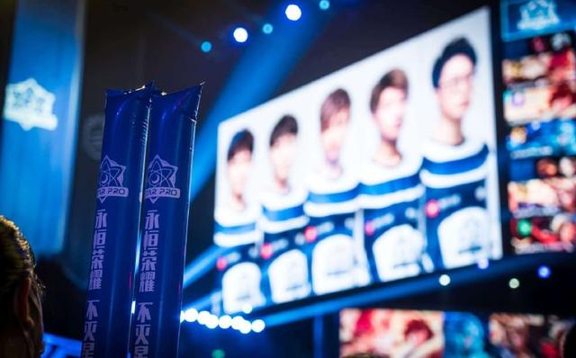 FPX赛后群访 Zdz ：Ale线上打得也是比较进攻的，下次对阵做好防守